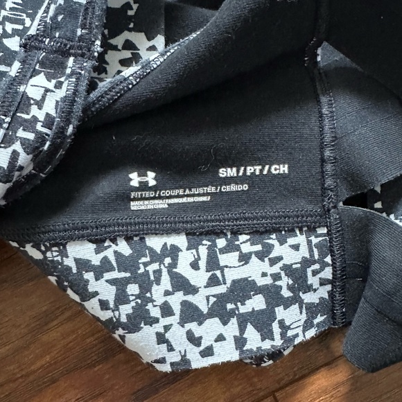 Under Armour Low Impact Sports Bra in size Small - Picture 5 of 5